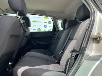 Ford Focus 1.6i 16v LX 5dr