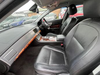 Jaguar XF 3.0d V6 Premium Luxury Auto Euro 5 4dr