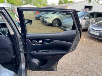 Nissan Qashqai 1.2 DIG-T n-tec XTRON 2WD Euro 5 (s/s) 5dr