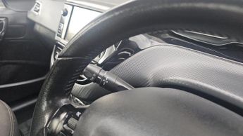 Peugeot 208 1.2 PureTech Active Design Lime Euro 6 5dr