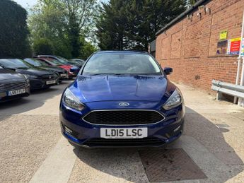 Ford Focus 1.6 Zetec Powershift Euro 6 5dr