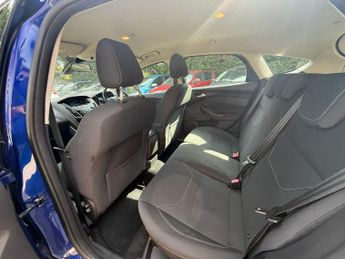 Ford Focus 1.6 Zetec Powershift Euro 6 5dr