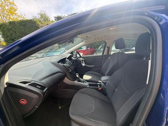 Ford Focus 1.6 Zetec Powershift Euro 6 5dr