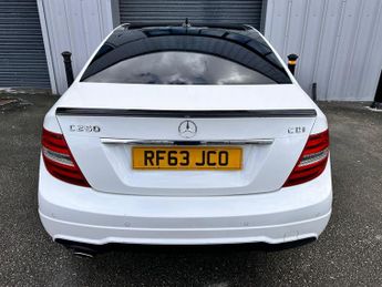 Mercedes-Benz C Class 2.1 C250 CDI AMG Sport Plus G-Tronic+ Euro 5 (s/s) 4dr