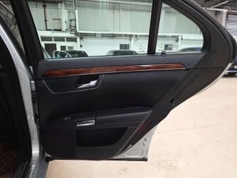 Mercedes-Benz S Class 3.0 S280 V6 G-Tronic Euro 4 4dr