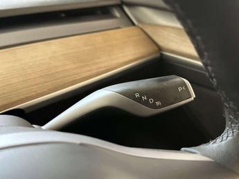 Tesla Model 3 (Dual Motor) Performance Saloon 4dr Electric Auto 4WDE (Performa