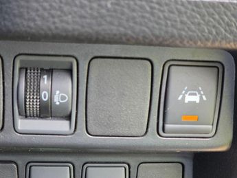 Nissan Qashqai 1.2 DIG-T N-Connecta XTRON Euro 6 (s/s) 5dr