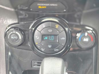 Ford Fiesta 1.0T EcoBoost Titanium Powershift Euro 6 5dr
