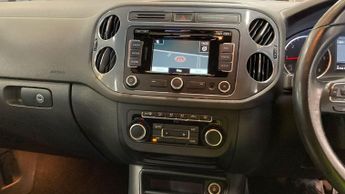 Volkswagen Tiguan 2.0 TDI BlueMotion Tech Match DSG 4WD Euro 5 (s/s) 5dr