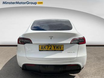 Tesla Model Y LONG RANGE AWD