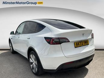 Tesla Model Y LONG RANGE AWD
