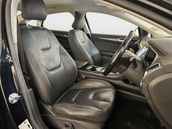 Ford Mondeo 2.0 TiVCT Titanium Edition Saloon 4dr Petrol Hybrid CVT Euro 6 (
