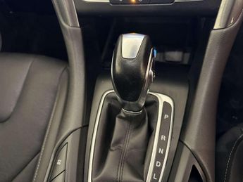 Ford Mondeo 2.0 TiVCT Titanium Edition Saloon 4dr Petrol Hybrid CVT Euro 6 (