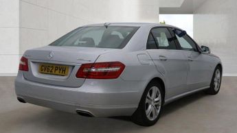 Mercedes-Benz E Class 1.8 E200 CGI BlueEfficiency Avantgarde G-Tronic+ Euro 5 (s/s) 4d