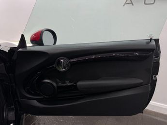 MINI Hatch 2.0 John Cooper Works Auto Euro 6 (s/s) 3dr