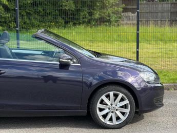 Volkswagen Golf 2.0 TDI BlueMotion Tech SE Cabriolet DSG Euro 5 (s/s) 2dr