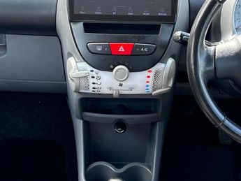 Toyota AYGO 1.0 VVT-i Black MultiMode Euro 4 5dr (AC)