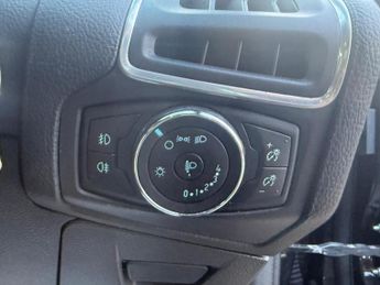 Ford Focus 1.0T EcoBoost Zetec Euro 5 (s/s) 5dr