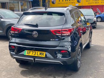MG MG ZS 72.6kWh Trophy Connect Long Range Auto 5dr
