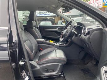 MG MG ZS 72.6kWh Trophy Connect Long Range Auto 5dr