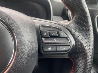 MG MG ZS 72.6kWh Trophy Connect Long Range Auto 5dr