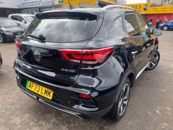 MG MG ZS 72.6kWh Trophy Connect Long Range Auto 5dr