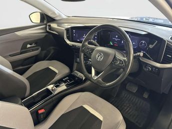 Vauxhall Mokka Electric 50kWh Elite Premium SUV 5dr Electric Auto (136 ps)