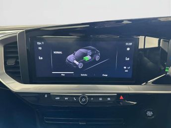 Vauxhall Mokka Electric 50kWh Elite Premium SUV 5dr Electric Auto (136 ps)