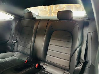 Mercedes-Benz C Class 2.1 C250d AMG Line (Premium Plus) G-Tronic+ Euro 6 (s/s) 2dr