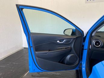 Hyundai KONA 64kWh Premium Auto 5dr (10.5kW Charger)