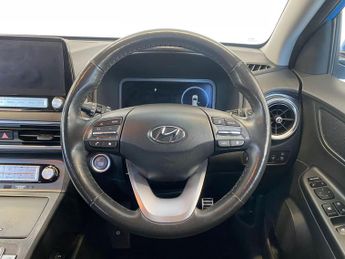 Hyundai KONA 64kWh Premium Auto 5dr (10.5kW Charger)