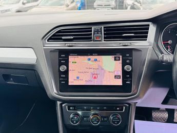 Volkswagen Tiguan 2.0 TDI SE Navigation DSG 4Motion Euro 6 (s/s) 5dr