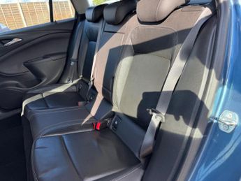 Vauxhall Astra 1.4i Turbo Elite Nav Sports Tourer Auto Euro 6 (s/s) 5dr