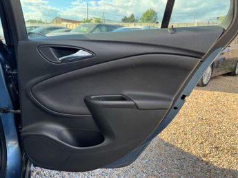 Vauxhall Astra 1.4i Turbo Elite Nav Sports Tourer Auto Euro 6 (s/s) 5dr