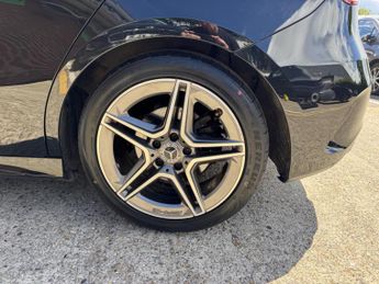 Mercedes-Benz A Class 2.0 A250 AMG Line (Premium Plus) 7G-DCT Euro 6 (s/s) 5dr