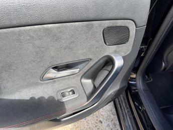 Mercedes-Benz A Class 2.0 A250 AMG Line (Premium Plus) 7G-DCT Euro 6 (s/s) 5dr