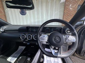 Mercedes-Benz A Class 2.0 A250 AMG Line (Premium Plus) 7G-DCT Euro 6 (s/s) 5dr