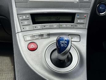 Toyota Prius 1.8 VVT-h T3 CVT Euro 5 (s/s) 5dr