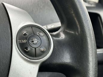 Toyota Prius 1.8 VVT-h T3 CVT Euro 5 (s/s) 5dr