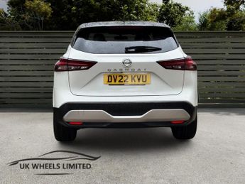 Nissan Qashqai 1.3 DIG-T MHEV N-Connecta XTRON Euro 6 (s/s) 5dr