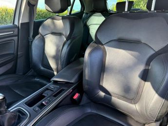 Renault Megane 1.6 dCi Signature Nav Euro 6 (s/s) 5dr