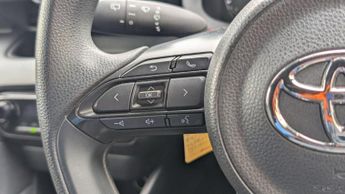 Toyota Yaris 1.5 VVT-h Icon E-CVT Euro 6 (s/s) 5dr