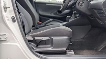 Toyota Yaris 1.5 VVT-h Icon E-CVT Euro 6 (s/s) 5dr
