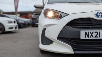 Toyota Yaris 1.5 VVT-h Icon E-CVT Euro 6 (s/s) 5dr