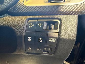 Hyundai Santa Fe 2.2 CRDi Blue Drive Premium Auto 4WD Euro 6 (s/s) 5dr