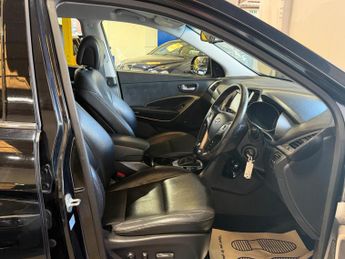 Hyundai Santa Fe 2.2 CRDi Blue Drive Premium Auto 4WD Euro 6 (s/s) 5dr