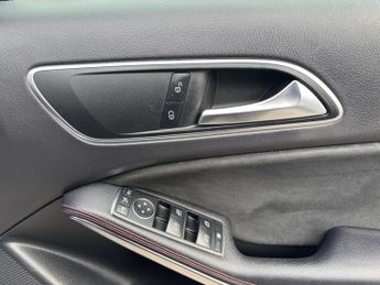 Mercedes-Benz A Class 1.5 A180d AMG Line (Premium) 7G-DCT Euro 6 (s/s) 5dr