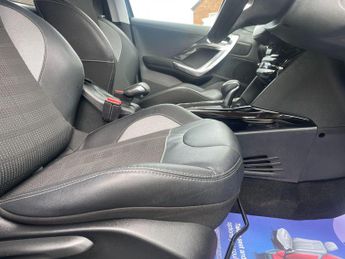 Peugeot 2008 1.2 PureTech Allure SUV 5dr Petrol EAT Euro 6 (s/s) (110 ps)
