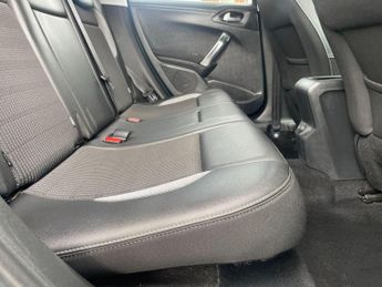 Peugeot 2008 1.2 PureTech Allure SUV 5dr Petrol EAT Euro 6 (s/s) (110 ps)