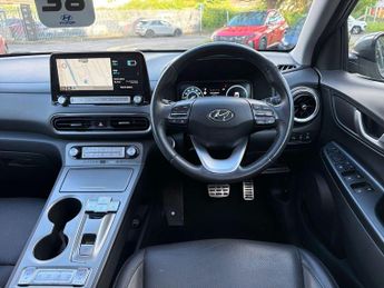 Hyundai Kona 64kWh Ultimate SUV 5dr Electric Auto (10.5kW Charger) (204 ps)